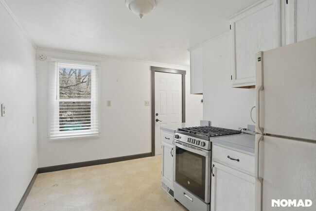 Building Photo - Charming 1BR House in Webster Groves