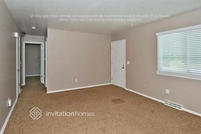 Building Photo - 10507 W 107th Ave