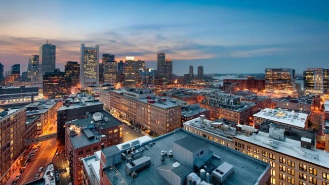 Building Photo - 315 A St