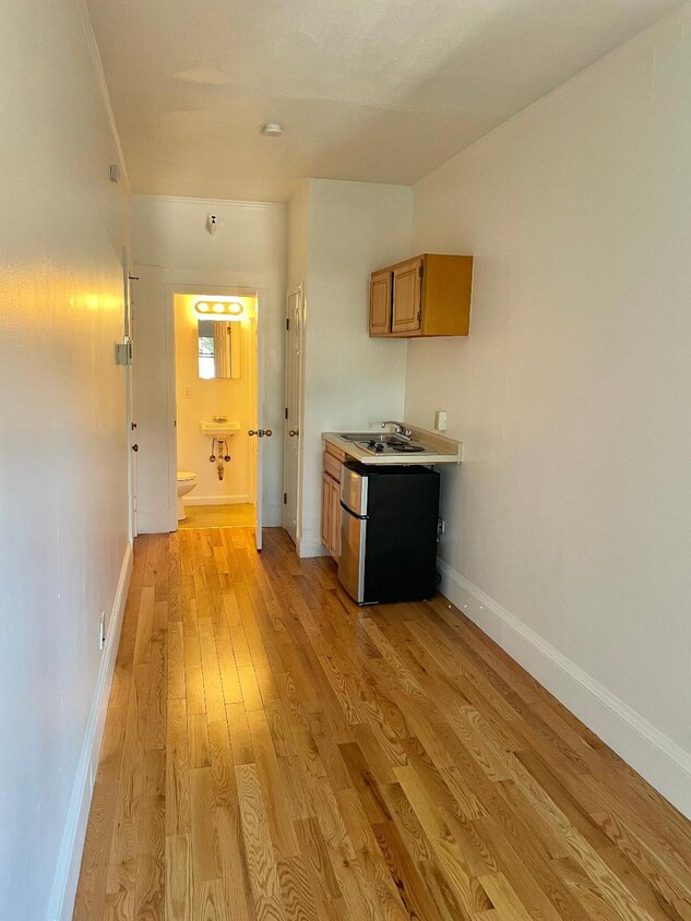 Foto principal - 1061 Beacon St