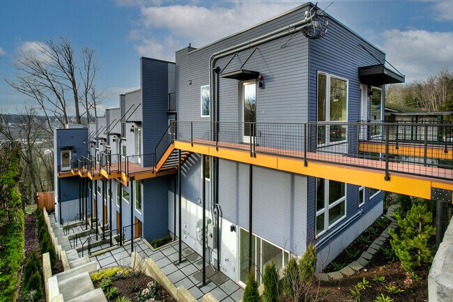 Foto del edificio - 2513 13th Ave S