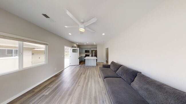 Foto del edificio - 4BD/2BA, POOL!!