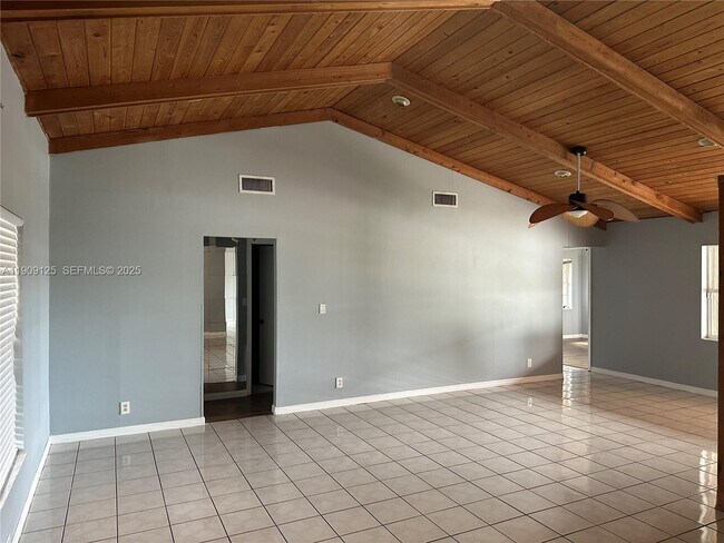 Foto del edificio - 1107 SW 83rd Ave