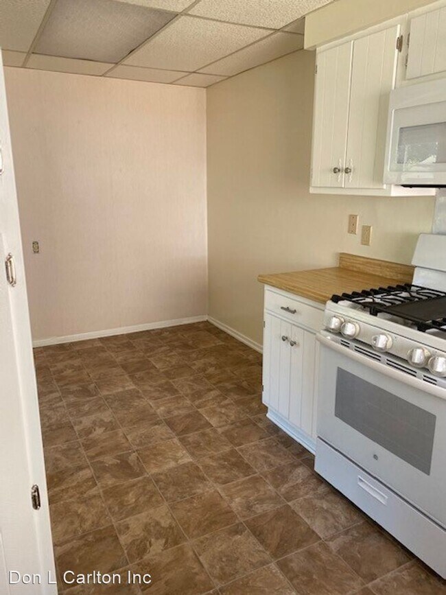Building Photo - 4 br, 2 bath House - 4614 Varsity St.