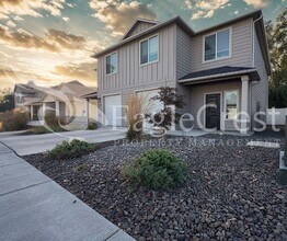 Building Photo - Herbert PL