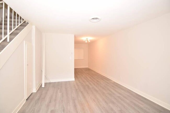 Building Photo - 2.0 bedroom in West Covina California 91723