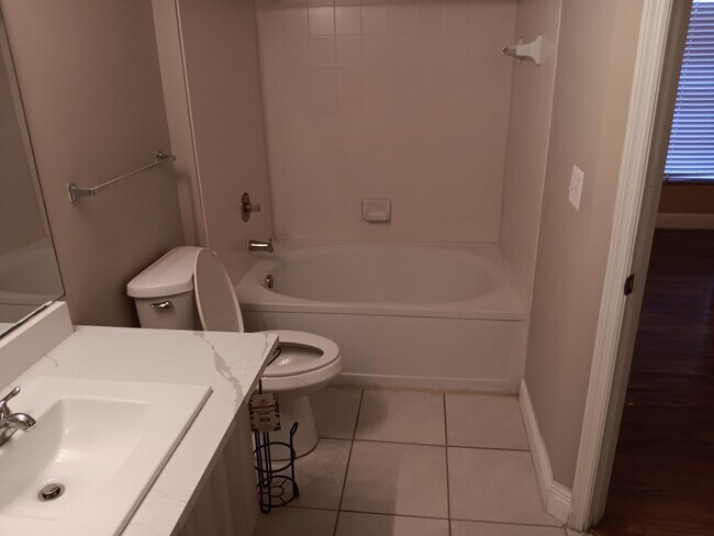 Foto del edificio - 5048 Lantana Rd