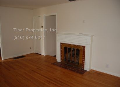 Building Photo - Great Two Bedroom with Office and Charming...