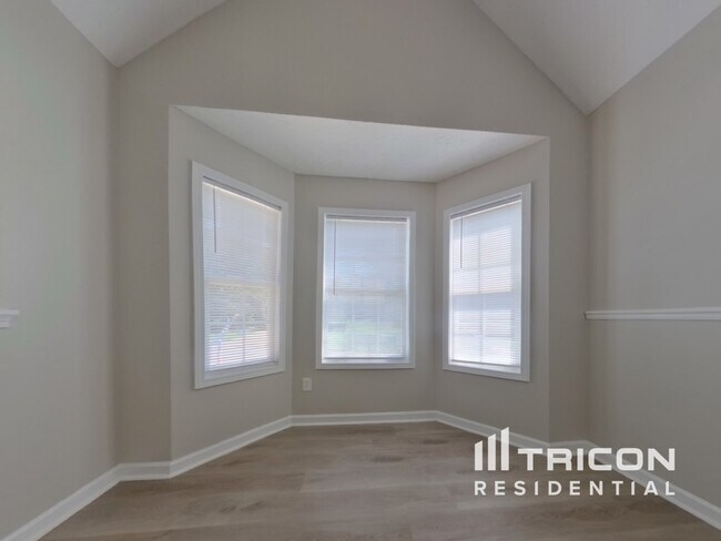 Foto del edificio - 25 Rivercrest Ln