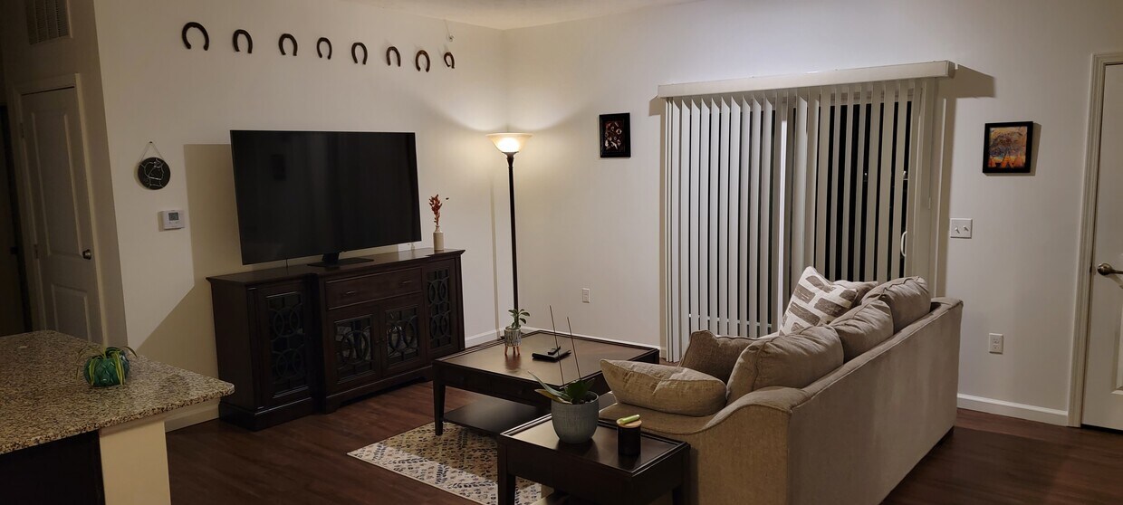 Foto principal - 3040 N 187th Ct