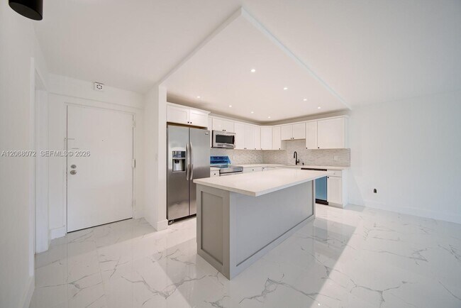 Foto del edificio - 14840 Naranja Lakes Blvd