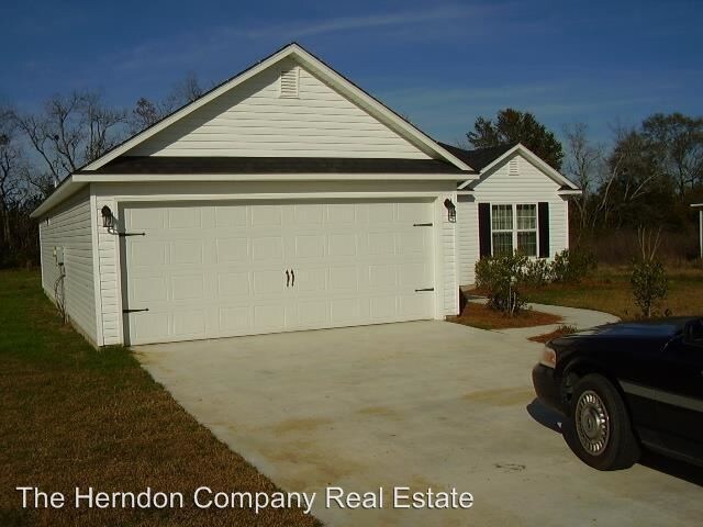 Primary Photo - 82 N Moody Dr