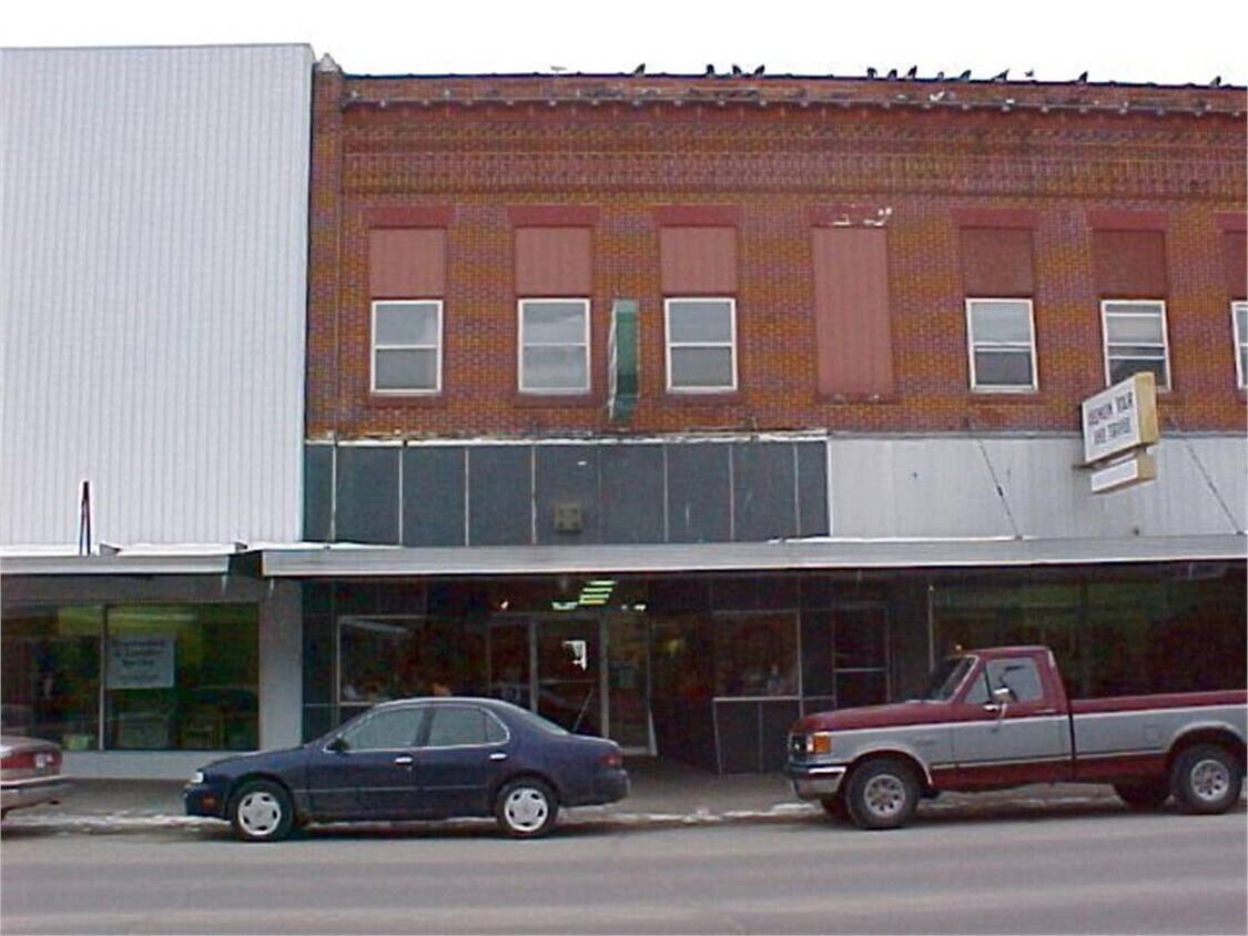 Primary Photo - 18 S Frederick Ave