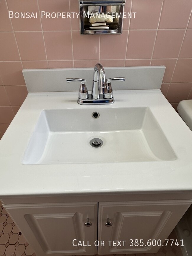 Foto del edificio - 7527 S Jefferson St