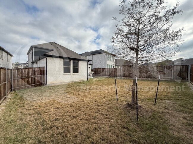 Foto del edificio - 119 Genovese Dr