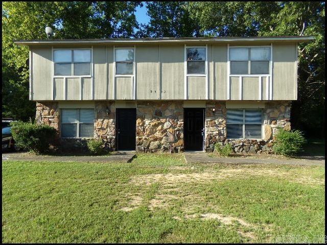 Building Photo - 9413 Lew Dr