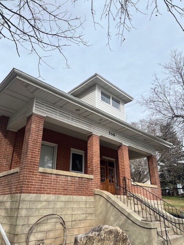 Primary Photo - Beautifully updated home