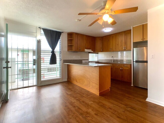 Foto del edificio - 3340 Campbell Ave