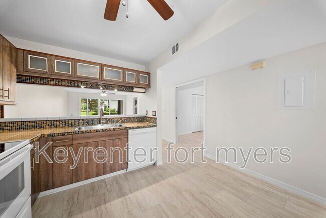 Foto del edificio - 14503 Lakewood Trace Ct