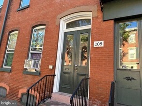 Building Photo - 208 W Gay St