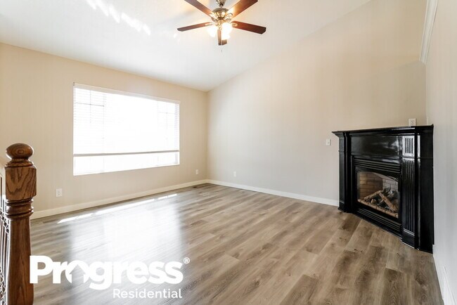 Building Photo - 1533 1075 W