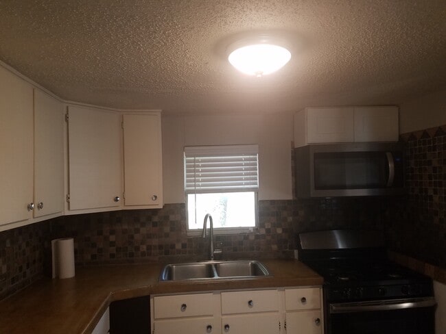 Foto del edificio - 4143 Odessa St