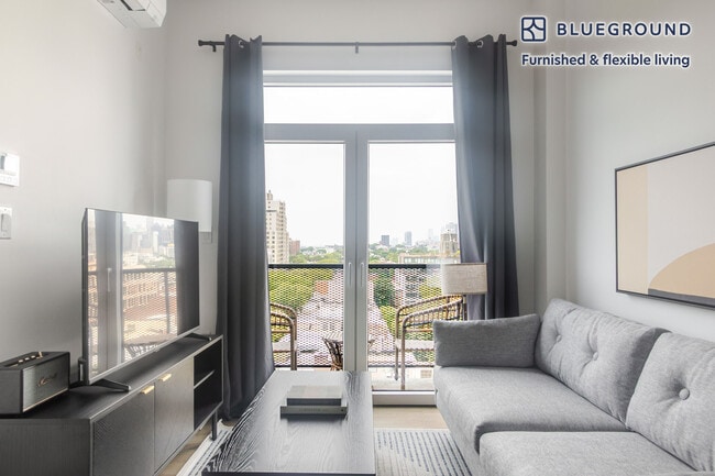 Building Photo - 82 4th Ave