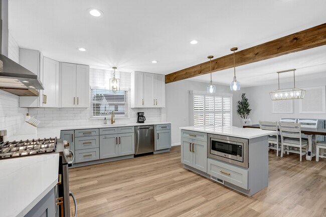 Kitchen - 12931 Barbezieux Dr