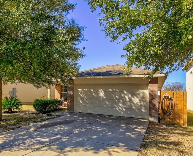 Foto del edificio - 12808 Chime Dr