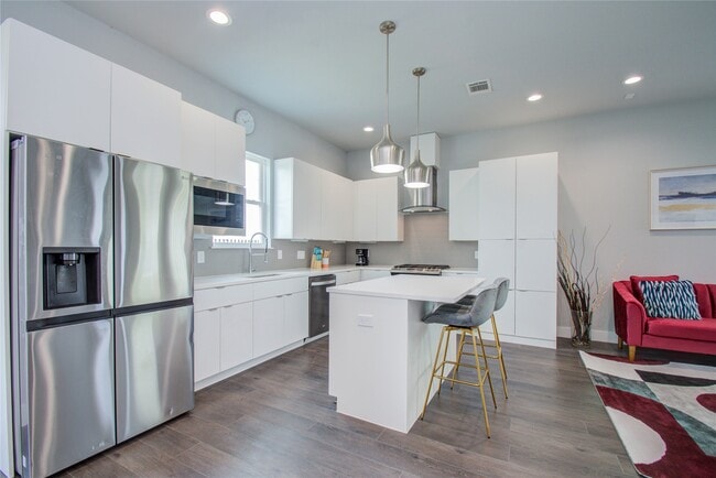 Building Photo - 2549 Hollister Rd