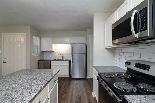 Foto del edificio - 8045 W Elizabeth Ln