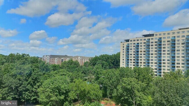 Foto del edificio - 10500 Rockville Pike