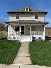 Building Photo - 1418 Wyandotte Ave