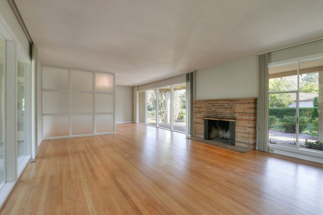 Foto del edificio - 3 br, 2 bath House - 14691 HORSESHOE DRIVE