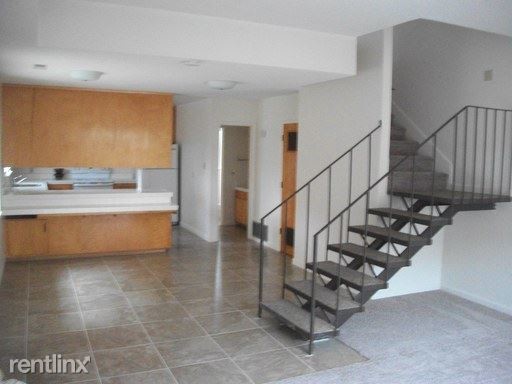 Foto principal - 5994 Lake Crest Way
