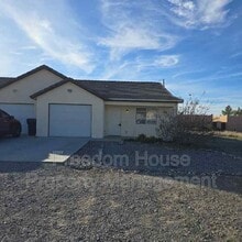 Building Photo - 1640 Pershing Ave