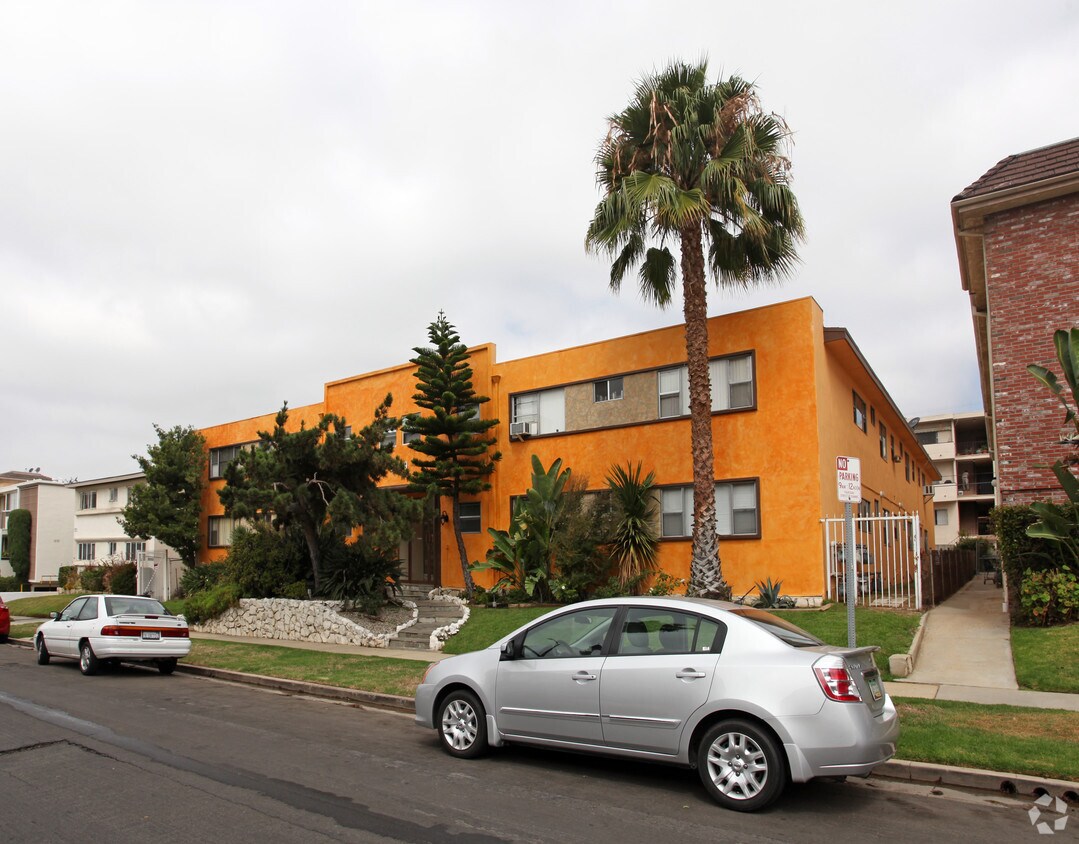 Primary Photo - 11829 Kiowa Ave