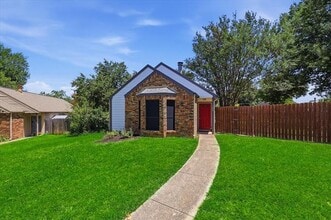 Building Photo - 102 Pinyon Ln