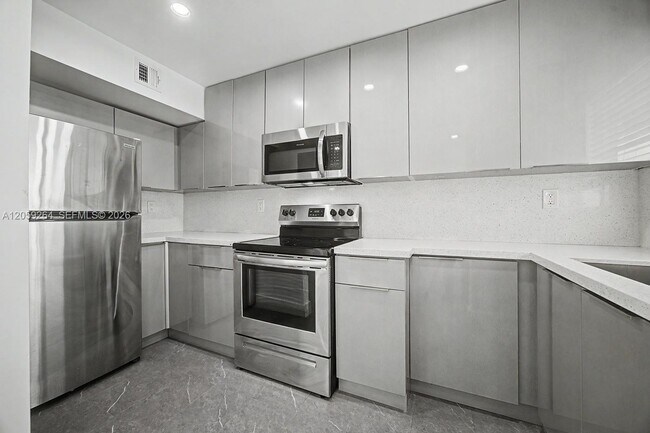 Foto del edificio - 8466 NW 4th Ct