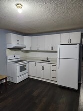 Building Photo - 7 Mulock Av