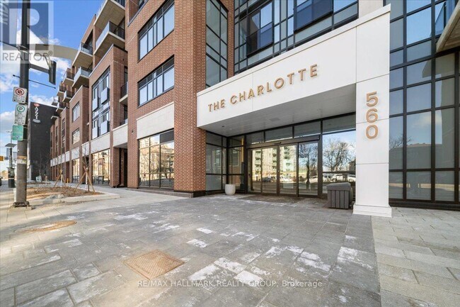 Building Photo - 560 Rideau St