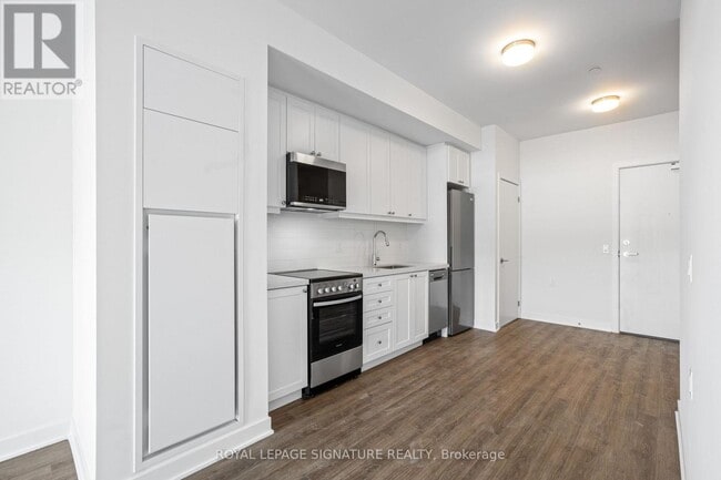 Building Photo - 51 Clarington Blvd