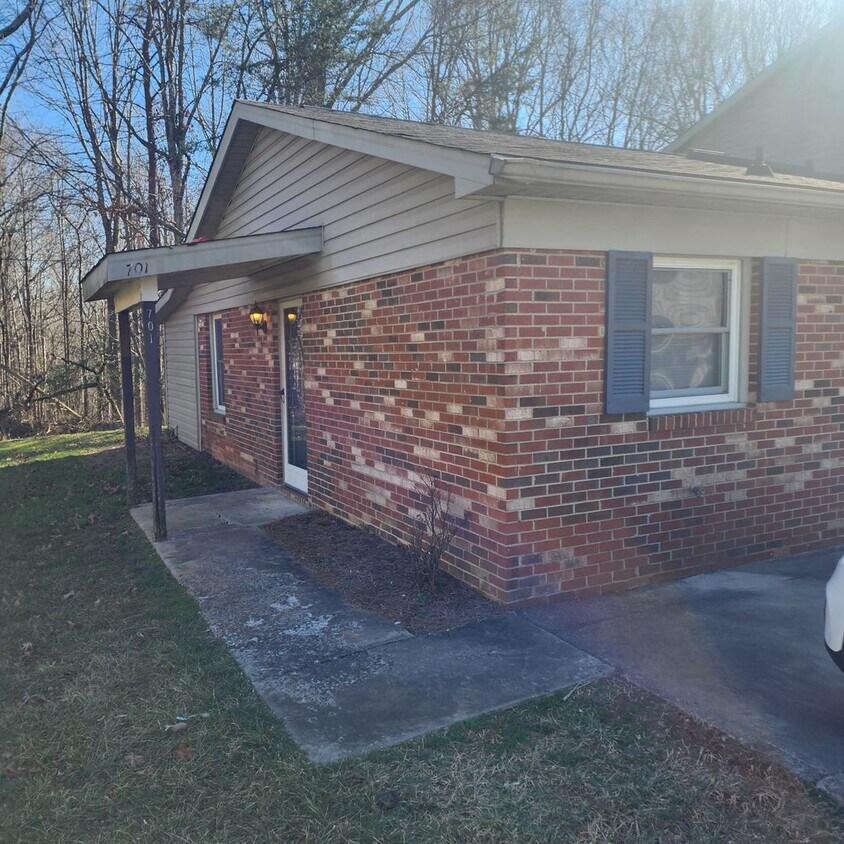 Primary Photo - Cozy and comfortable one level condo