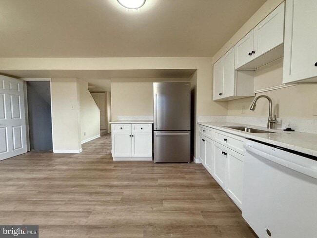 Foto del edificio - 2008 Ewald Ave