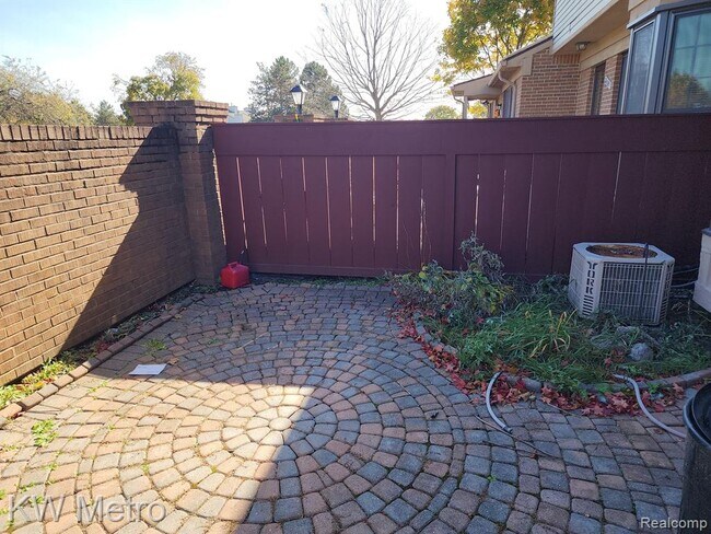 Foto del edificio - 31141 Country Bluff