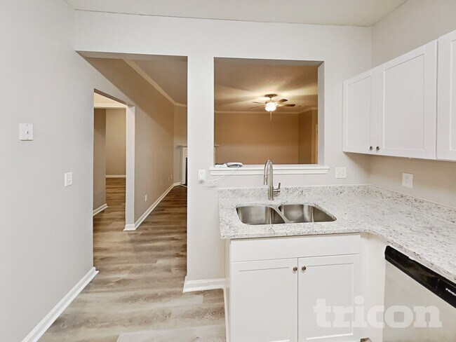 Foto del edificio - 222 Southwind Ln