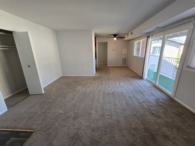 Foto del edificio - 806 Brook Hill Rd