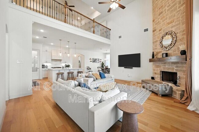 Foto del edificio - 9408 Redstart Ln