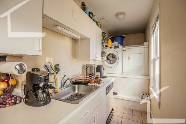 Foto del edificio - 9/1 Spacious Brighton Center/Boston Landin...