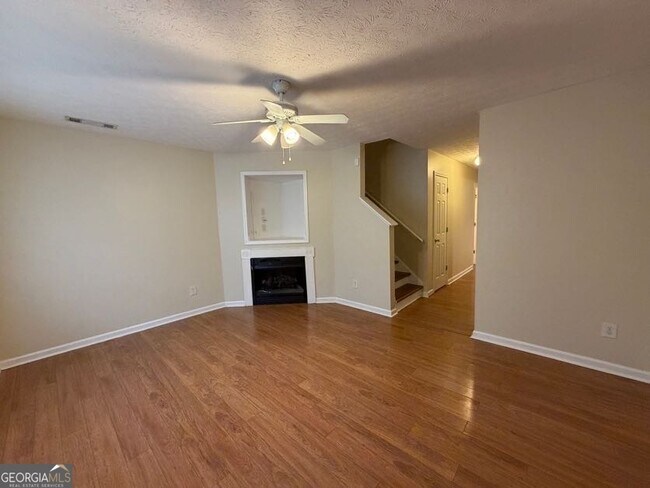 Foto del edificio - 5196 Tew Ln SW